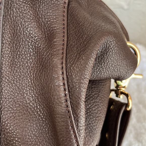 Pour La Victoire Leather Shoulder Bag - Picture 14 of 16